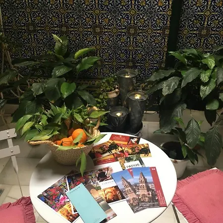 Con Encanto En Casa De Patio