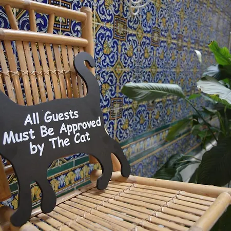 Con Encanto En Casa De Patio *