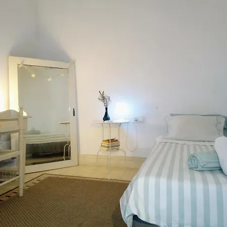 Con Encanto En Casa De Patio Séjour chez l'habitant
